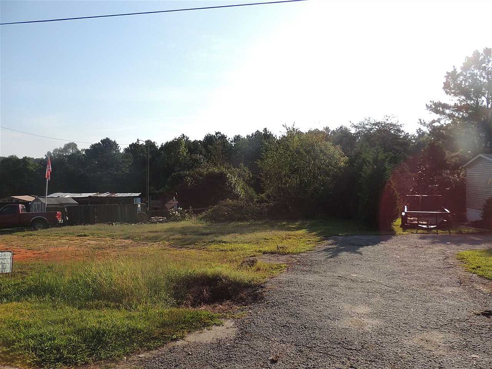 2nd image of 850 Inman Rd