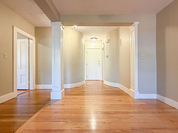 3rd image of 158 Danforth St #9