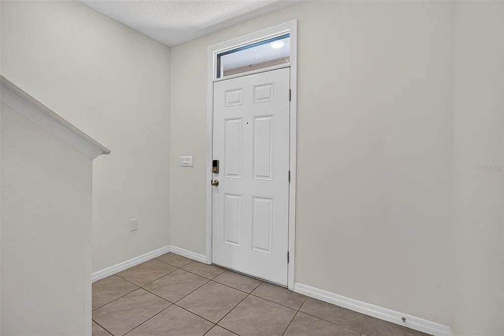 5 bed, 3.0 bath, 2447 sqft, $2,800 — Photo 4