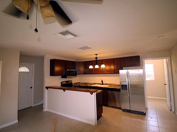 2nd image of 315 W Hull Ave
