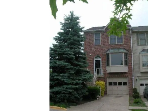 7734 Black Horse Ct, Manassas, VA 20109