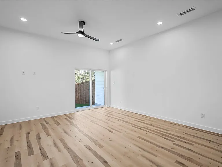 3412 Marshall St #A — Photo 6