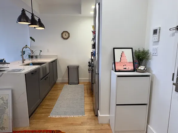 627 De Kalb Avenue image 1 of 16