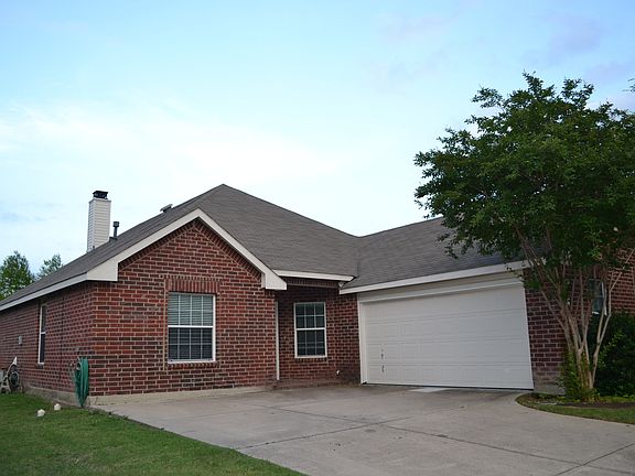 2nd image of 2501 Orchid Dr