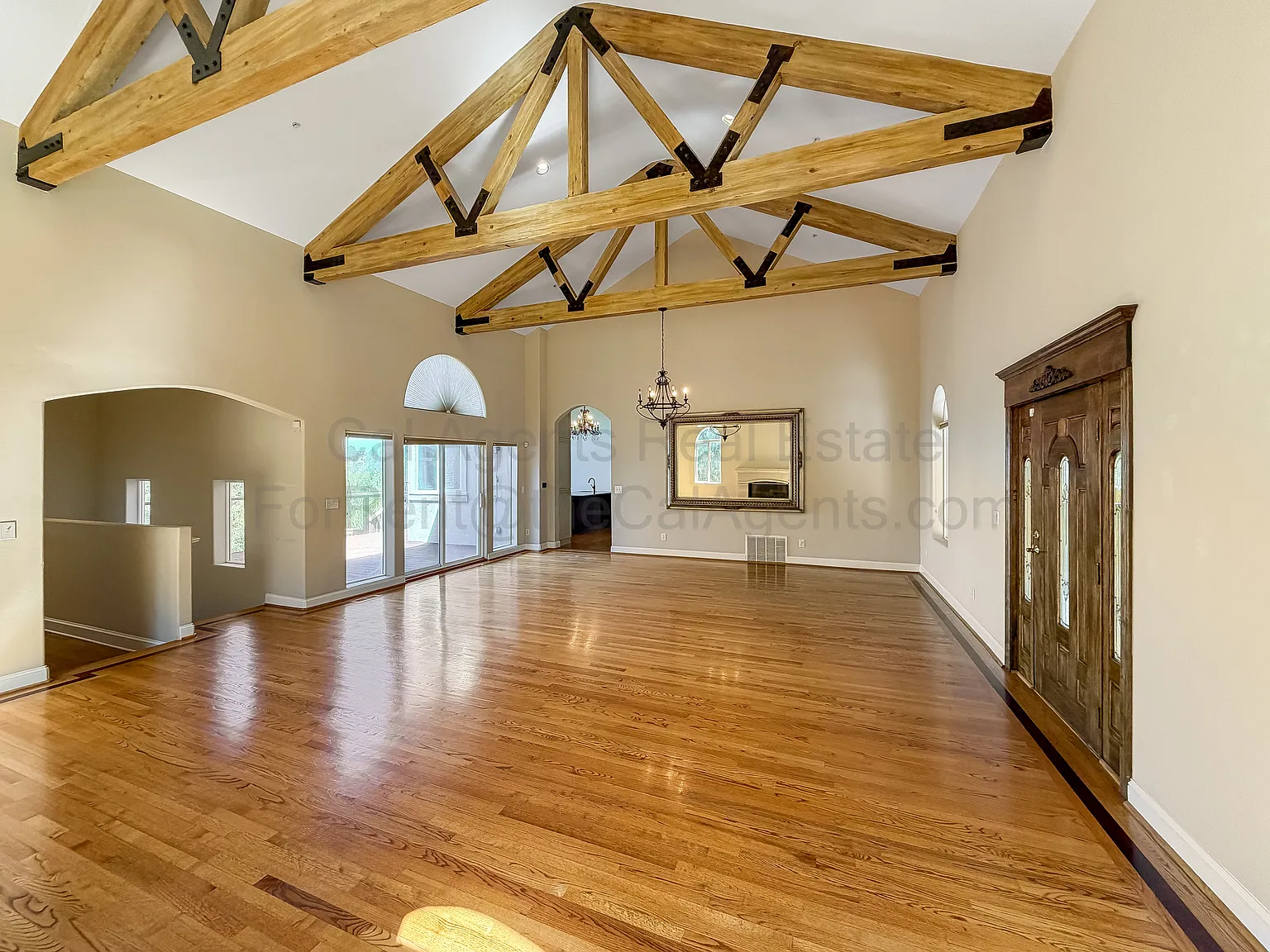 4 bed, 2896 sqft, $7,600 — Photo 2