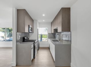 921 Gardner, Los Angeles, CA 90046