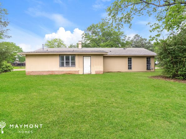 4461 Wildwood Dr, Jackson, MS 39212