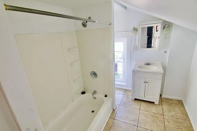 207 Division St #3 — Photo 6
