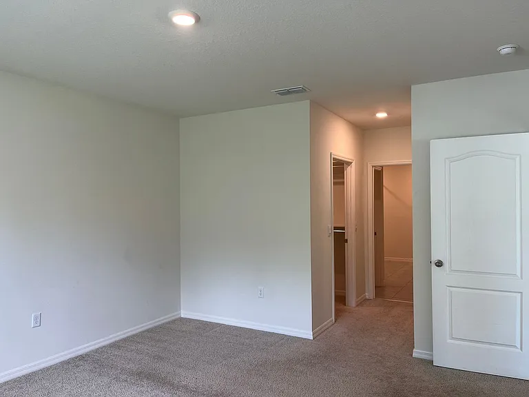 3031 Staten Dr — Photo 17