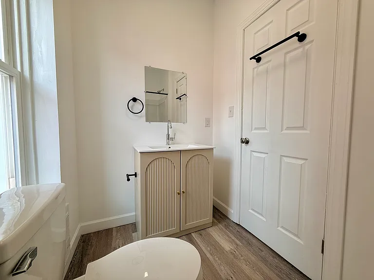 126 Buttonwood St #2 — Photo 12