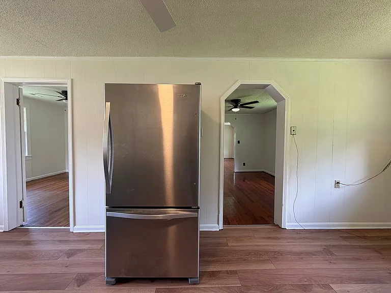 19 Oak St NE — Photo 11