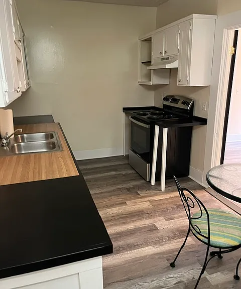2160 Thompson Ave SE — Photo 13