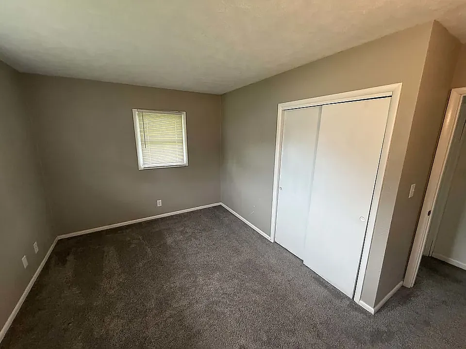 3 bed, 1.5 bath, 1104 sqft, $1,150 — Photo 3