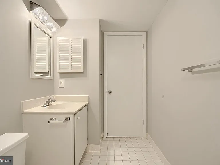 6 Mullingar Ct #301 — Photo 12