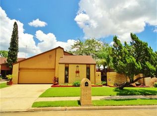 10842 Kirktown Dr, Houston, TX 77089