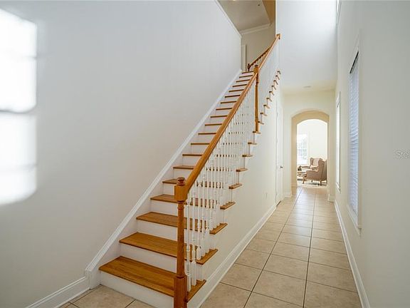 2nd image of 290 Newbury Pl N