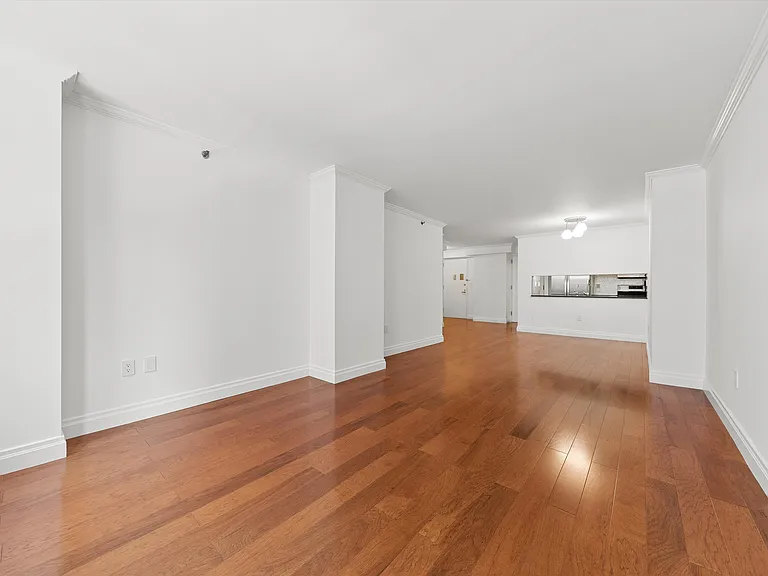 404 E 76th St #5C — Photo 5