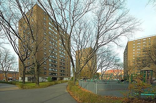 1st image of 33 W 55th St