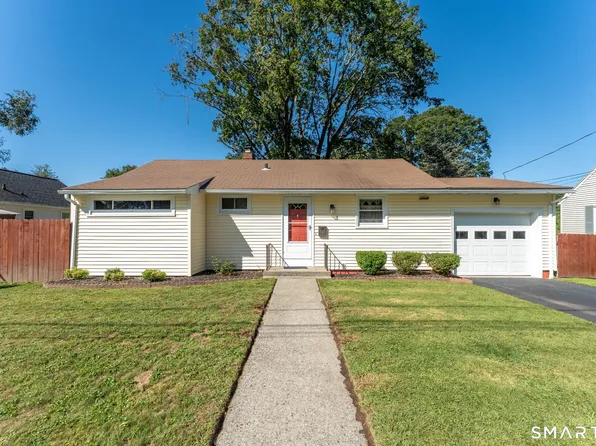 4 Meditz Court, Norwich, CT 06360