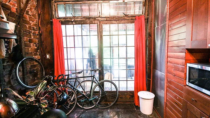 Rented by Nooklyn NYC LLC | media 23
