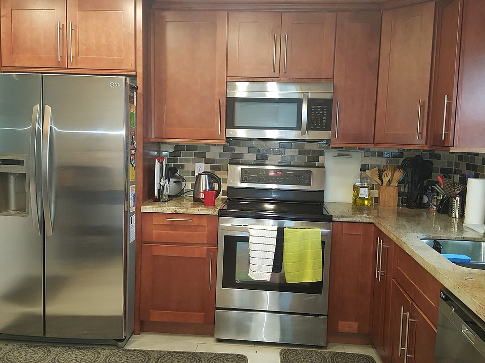 1st image of 281 S Hollybrook Dr APT 206