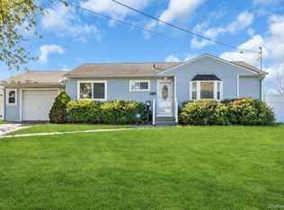 2710 Heather Avenue, Medford, NY 11763
