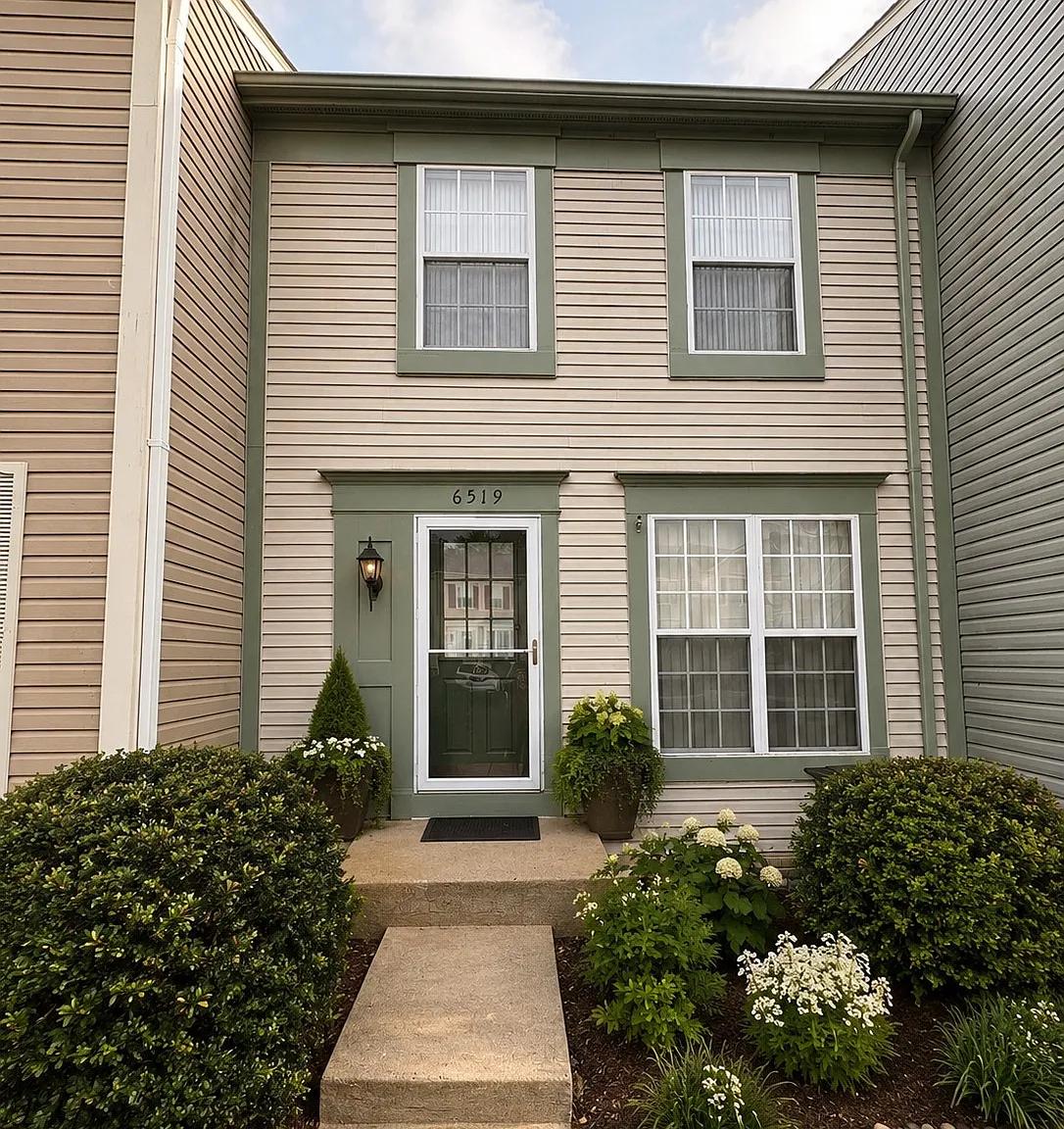 3 bed, 936 sqft, $3,200 — Photo 1