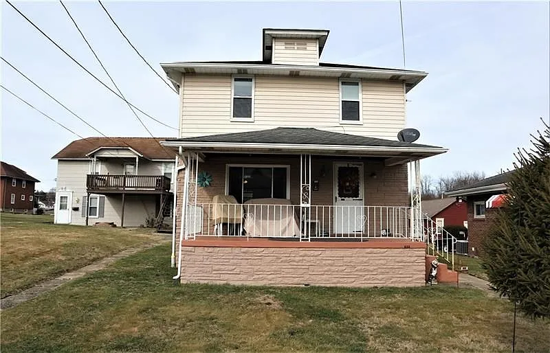 906 Lewis St photo 1