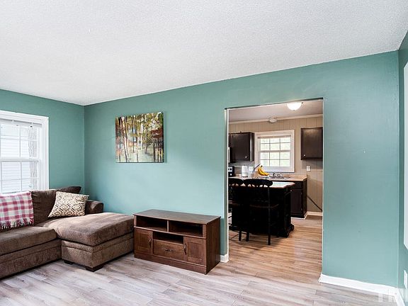 5th image of 2617 Glenbrook Dr