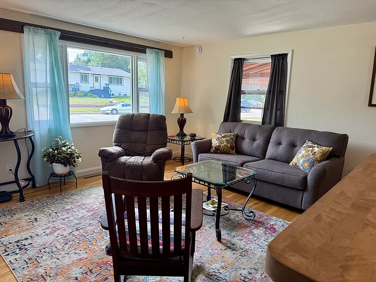 2408 Judy Ave — Photo 4