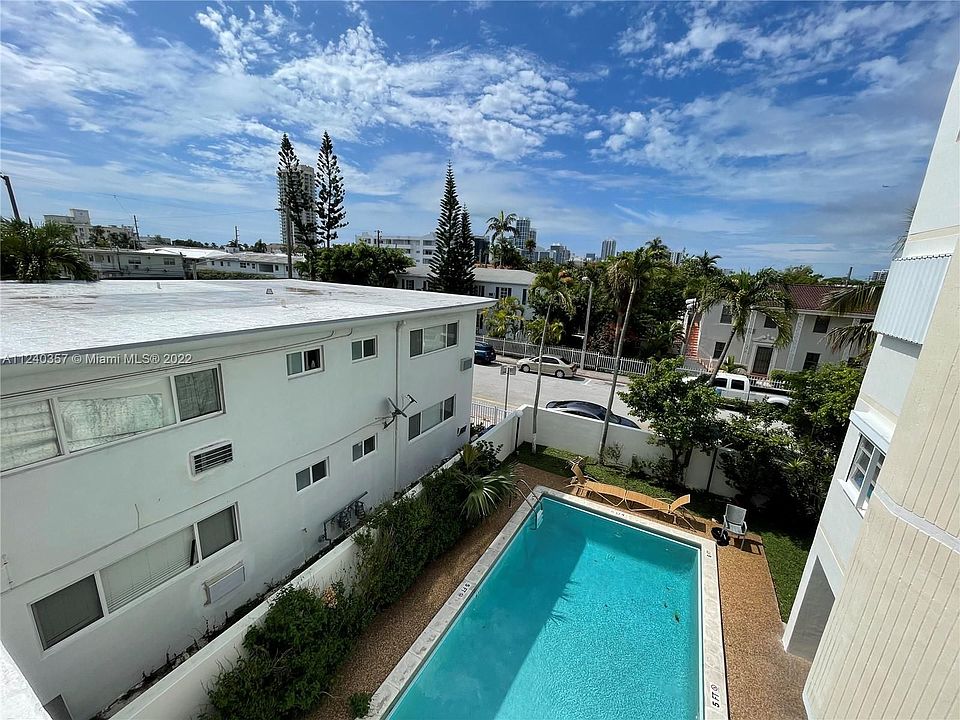 1st image of 7601 Byron Ave APT 3C