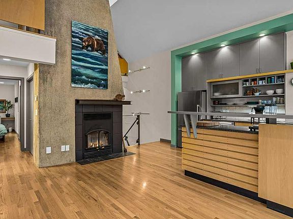 4th image of 852 SW Lawrence Grassi Rdg