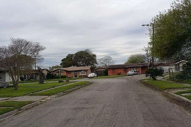 2nd image of 3413 Lamont St
