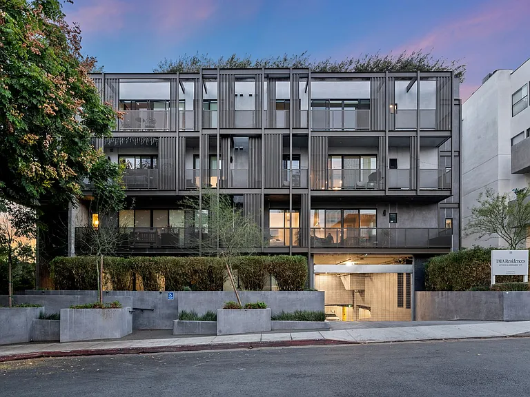TALA Residences at 829 Larrabee Street — Photo 11