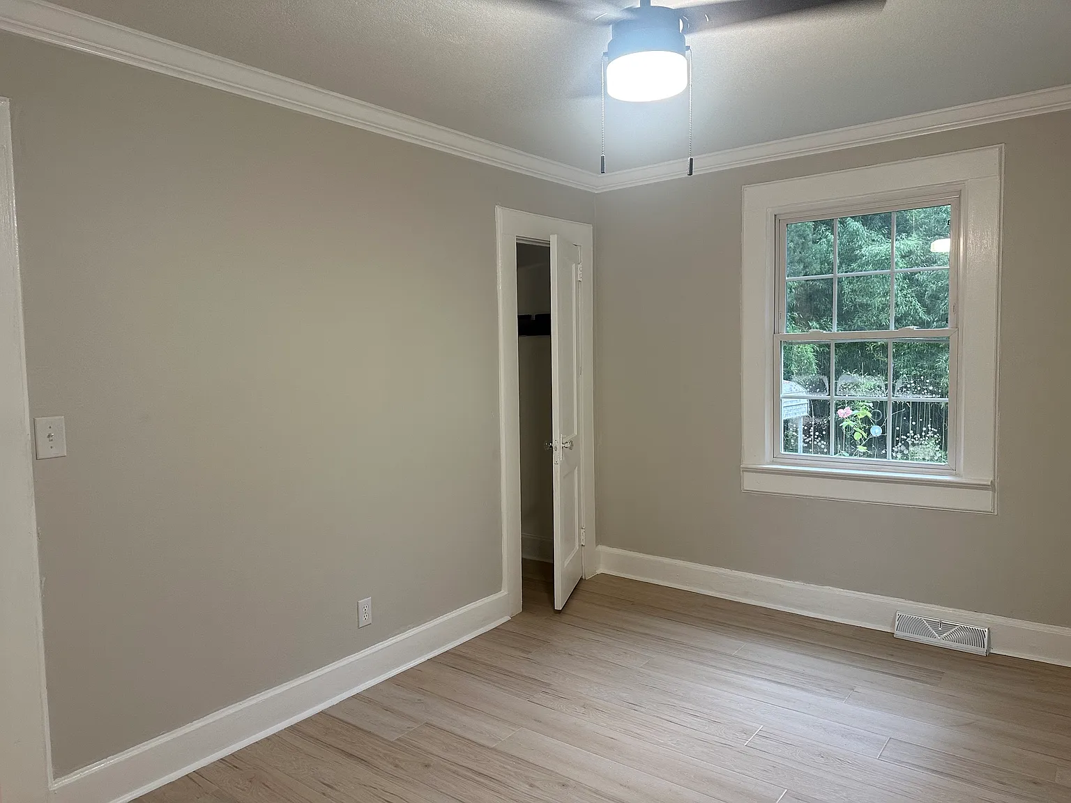 2 bed, 825 sqft, $1,600 — Photo 4