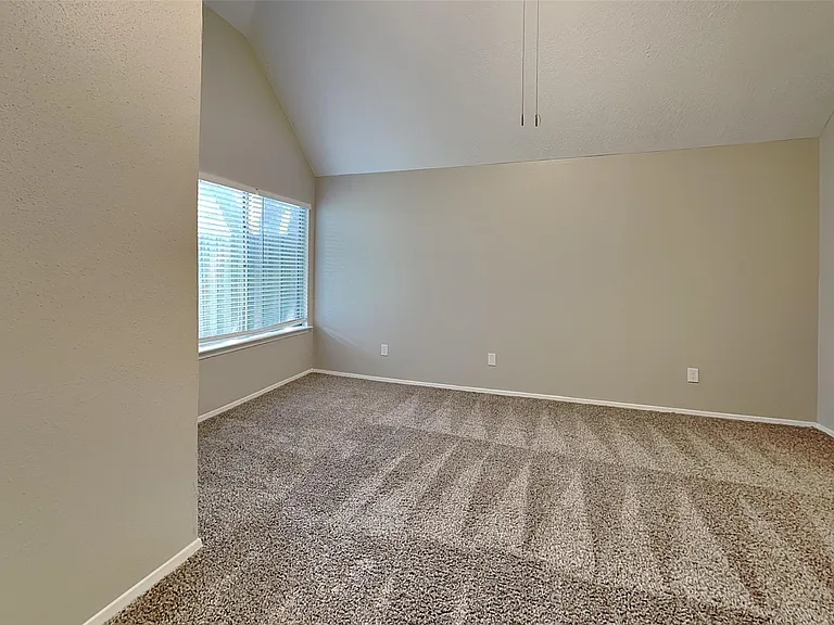13215 Noblecrest Dr — Photo 7