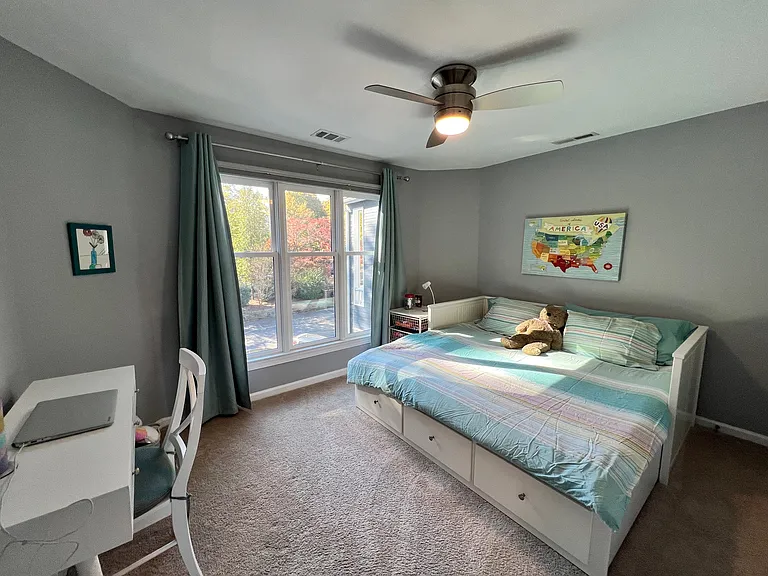 366 Northwest Dr — Photo 5