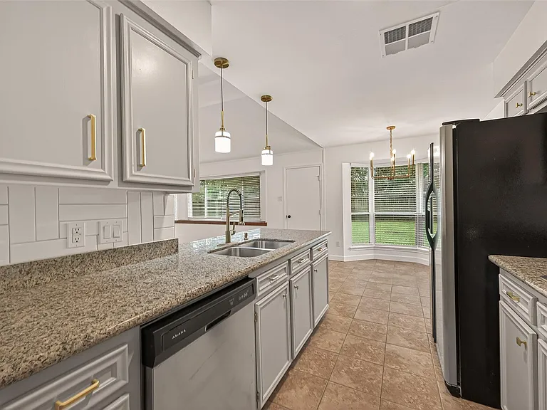 5347 Lincoln Green Dr — Photo 12