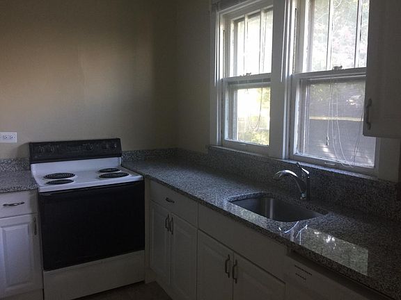 5th image of 501 W Farnum Ave