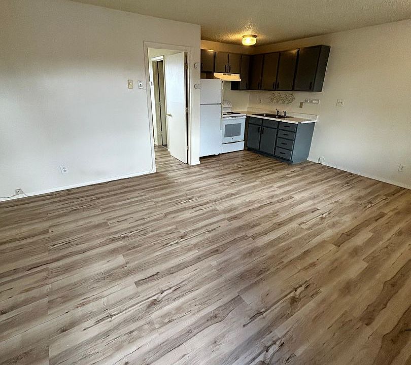 2nd image of 399 N Mountain View Dr #20