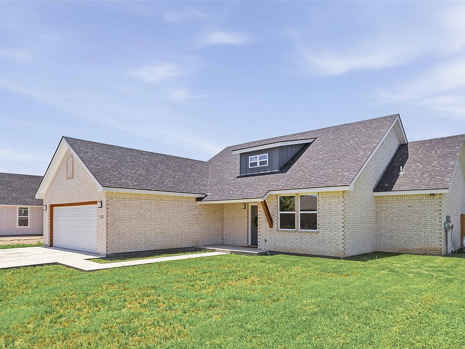 1st image of 2103 Brooke Ln