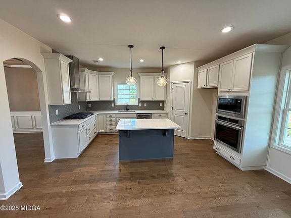 4th image of this home