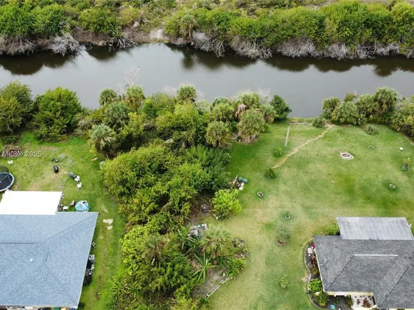 1425 Harbor Blvd, Port Charlotte, FL 33952