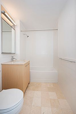 5th image of 88 Leonard St APT 1708