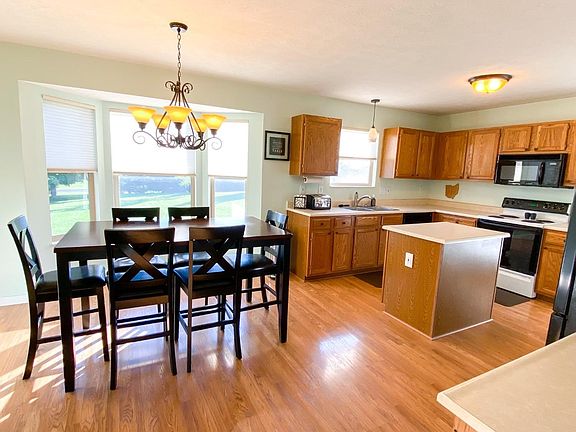 3rd image of 7016 Dutchland Blvd