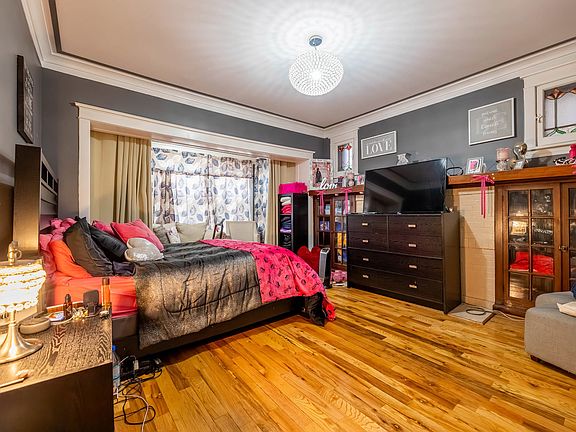 2nd image of 1511 E 67th Pl