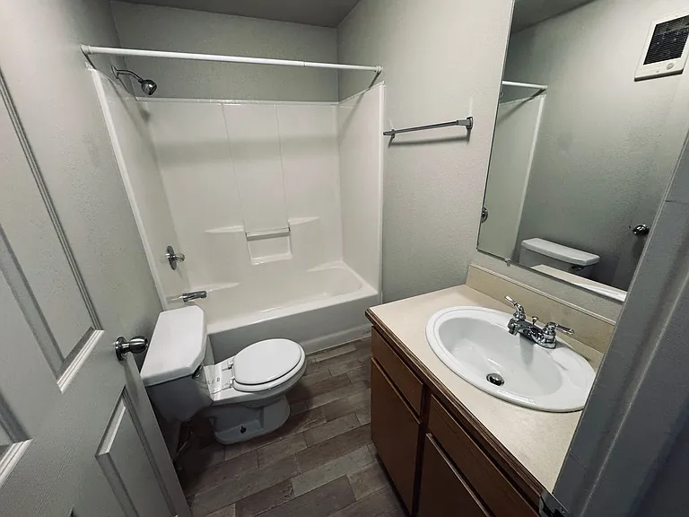 49 E Main St — Photo 17