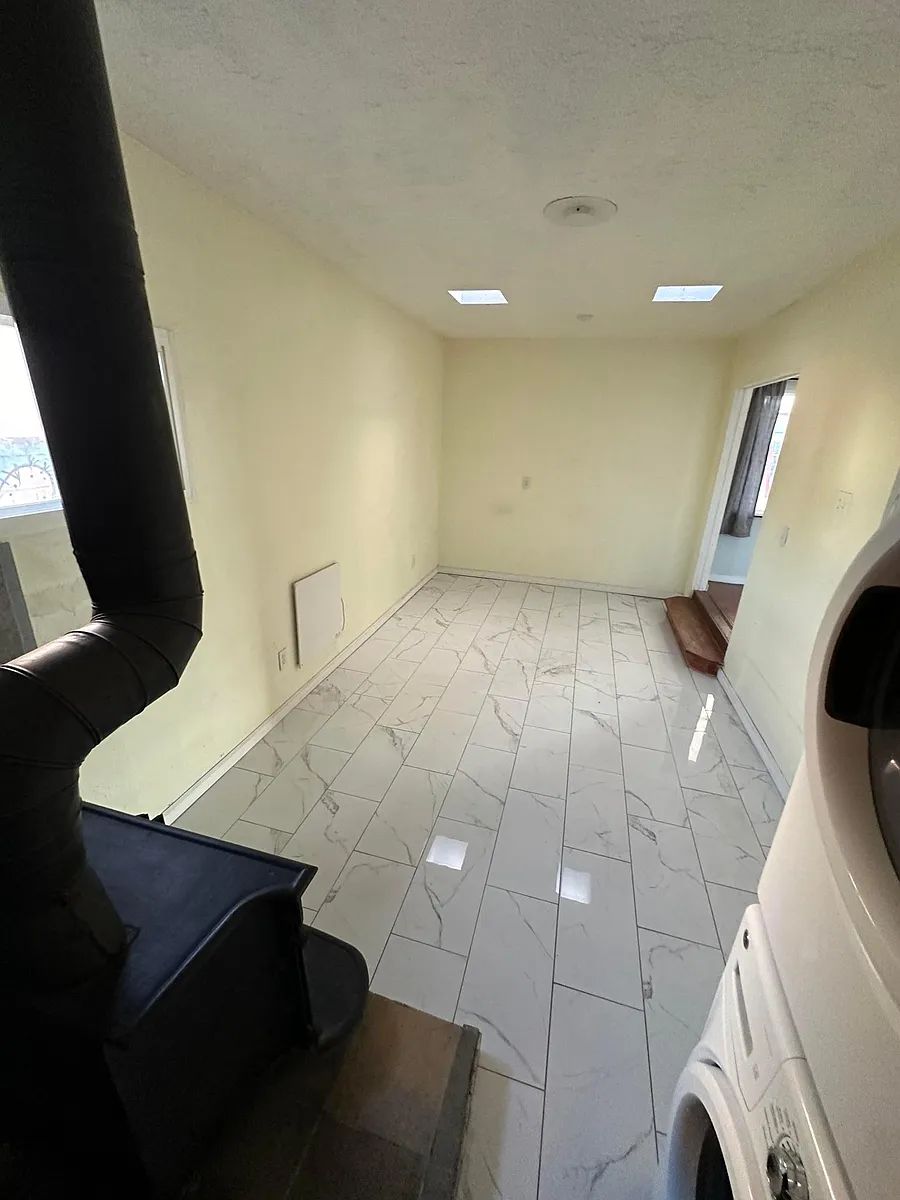 converted garage with washer/dryer and fireplace - 333 Cutler Ave NE