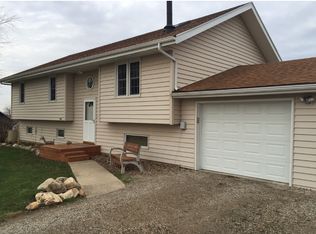 12826 N Thousand East Rd, Bloomington, IL 61705