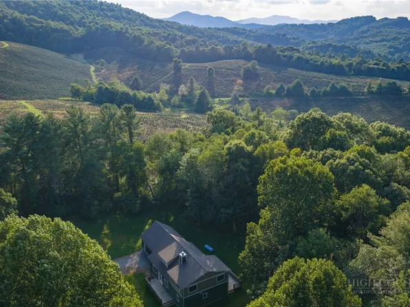 486 Hunter Lysik Way, Laurel Springs, NC 28644